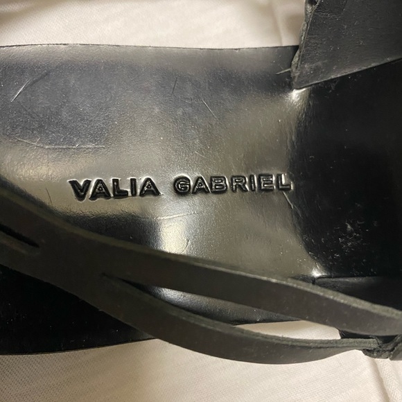 Valia Gabriel Sandals - Picture 7 of 12